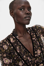Load image into Gallery viewer, FLORAL PRINT BLOUSE