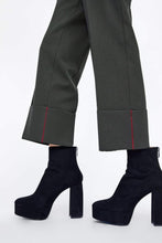 Load image into Gallery viewer, TROUSERS WITH TURN-UP HEM
